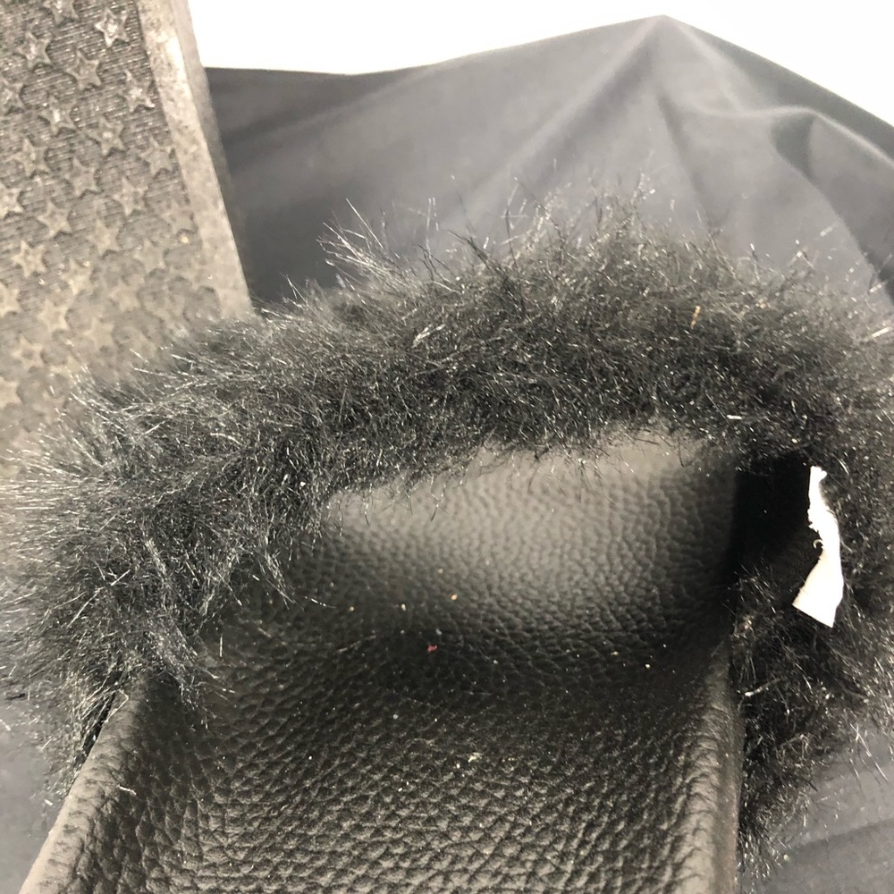 Fuzzy  slides - Picture 4 of 6
